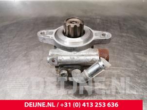 Gebruikte Stuurpomp Toyota HiAce II 2.5 D4-D 117 Kat. Prijs € 90,75 Inclusief btw aangeboden door van Deijne Onderdelen Uden B.V.