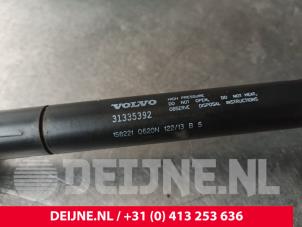 Volvo XC60 Gasdemper Motorkap links O242002 foto 3