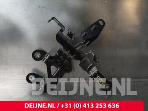Porsche Taycan Steun (diversen) O242025 foto 2