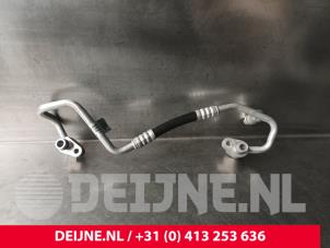 Porsche Taycan Klima Leitung O242026 foto 2