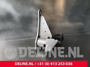 Porsche Taycan Support (miscellaneous) O242142 photo 3