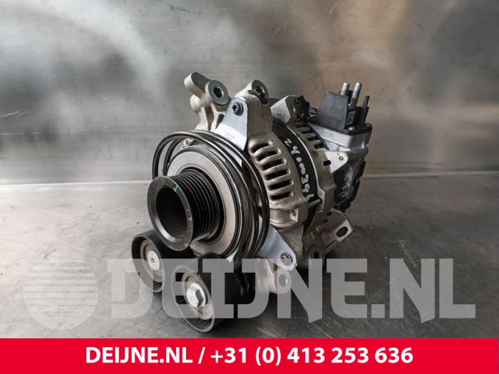 Gebruikte Dynamo Volvo V60 II (ZW) 2.0 B3 16V Mild Hybrid Prijs € 300,00 Margeregeling aangeboden door van Deijne Onderdelen Uden B.V.