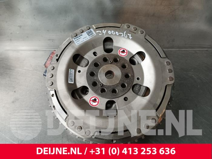 Gebruikte Dynamo Volvo V60 II (ZW) 2.0 T8 16V Recharge AWD Prijs € 400,00 Margeregeling aangeboden door van Deijne Onderdelen Uden B.V.