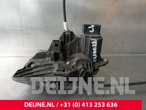 Volvo XC60 Door lock mechanism 4-door, front left O242240 photo 3