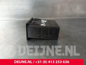 Lynk & Co 01 AUX/USB aansluiting O242247 foto 3