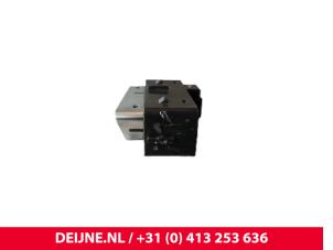 Lynk & Co 01 Stoelverstellings Schakelaar O242253 foto 3
