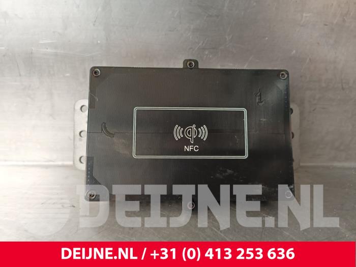 Lynk & Co 01 Drahtloses Ladegerät O242262