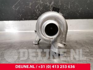 Volvo XC60 Extra waterpomp O242266 foto 2