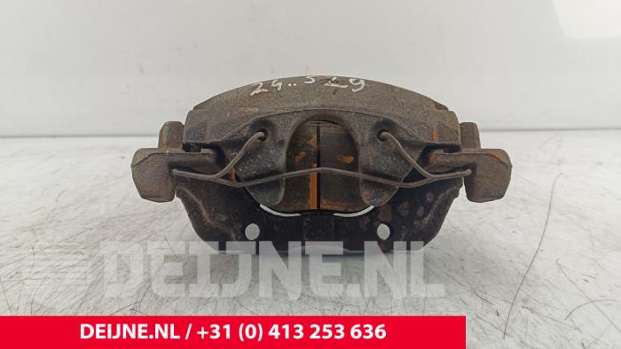 Volvo V40 Remklauw (Tang) rechts-voor O242370