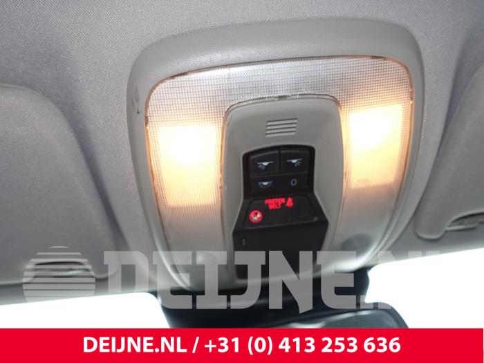 Volvo V70 Interior lighting, front O242493
