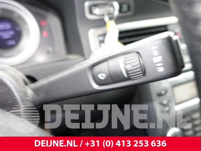 Volvo V70 Steering column stalk O242497