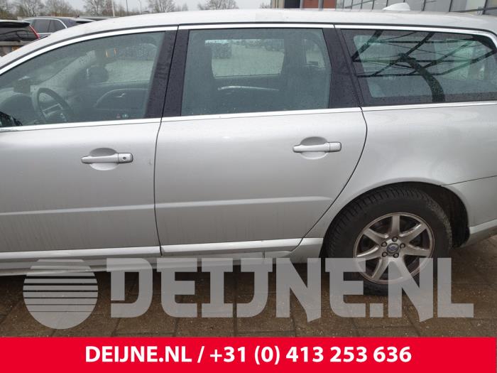 Volvo V70 Tür 4-türig links hinten O242515