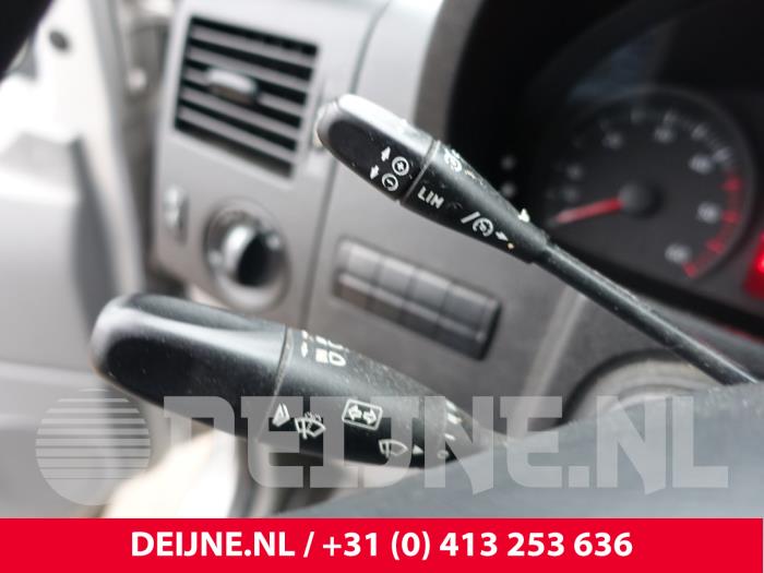 Volkswagen Crafter Steering column stalk O242578