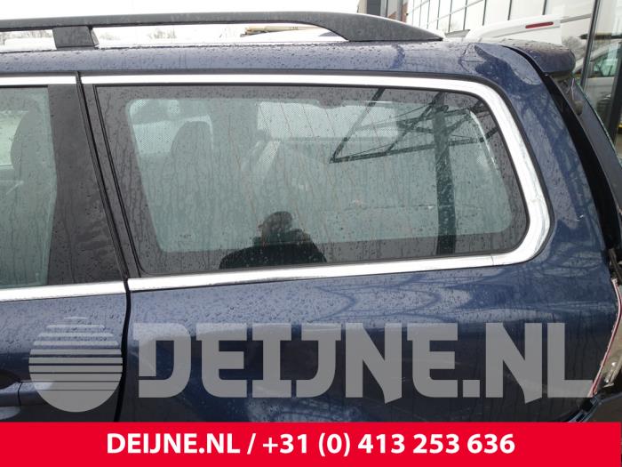Volvo V70 Zusätzliches Fenster 4-türig links hinten O242721