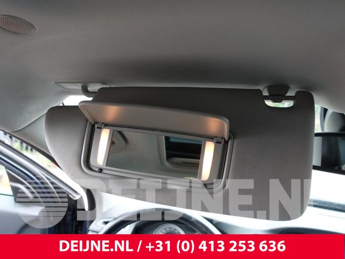 Volvo V70 Zonneklep O242752