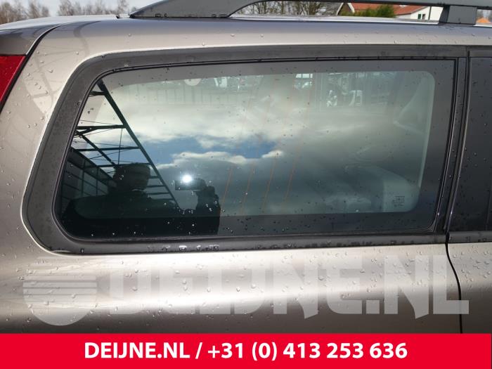 Volvo V70 Zusätzliches Fenster 4-türig rechts hinten O243016