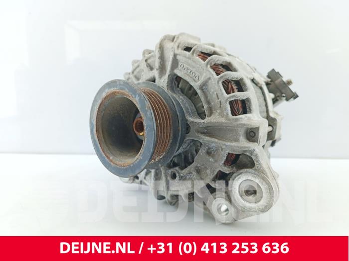 Gebruikte Alternator Volvo V40 (MV) 2.0 D2 16V Prijs € 45,00 Margeregeling aangeboden door van Deijne Onderdelen Uden B.V.