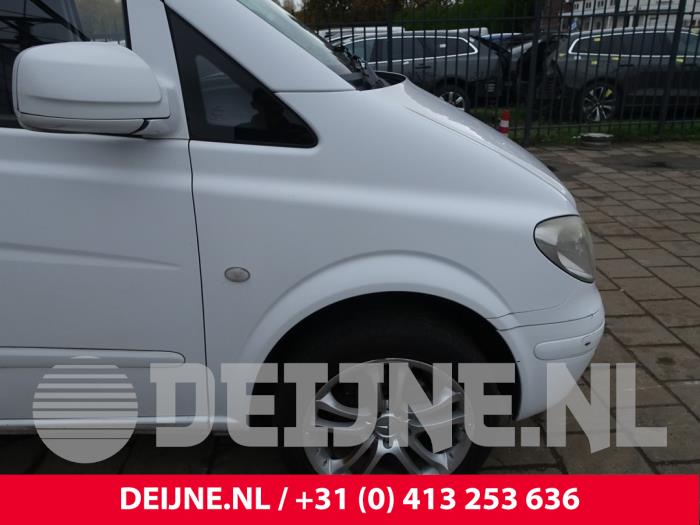 Mercedes Vito Kotflügel rechts vorne O243307
