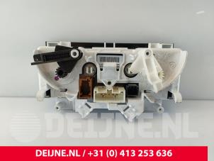 Peugeot Partner Kachel Bedieningspaneel O243353 foto 2