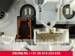 Peugeot Partner Kachel Bedieningspaneel O243353 foto 3