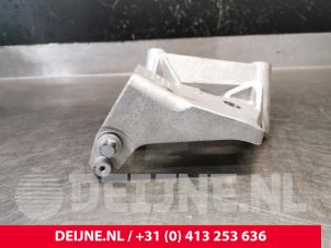 Volvo XC60 Motorsteun O243389 foto 3