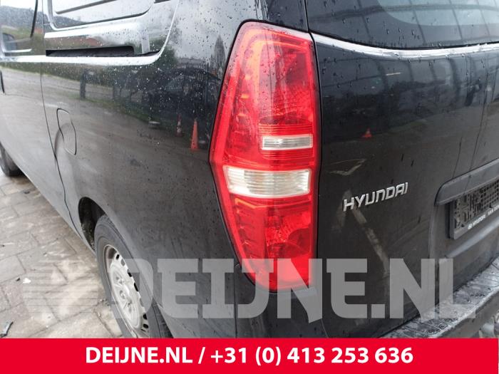Hyundai H300 Taillight, left O243475