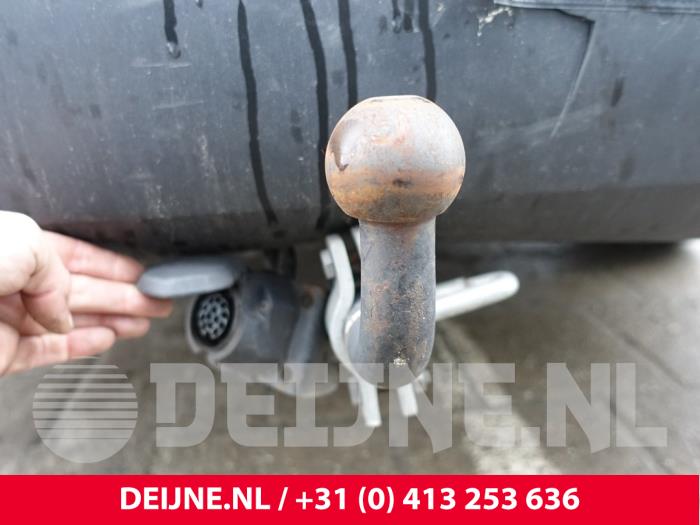 Hyundai H300 Trekhaak O243516