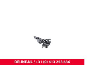 Mercedes Sprinter Bumpersteun rechts-voor O9990002334 foto 2