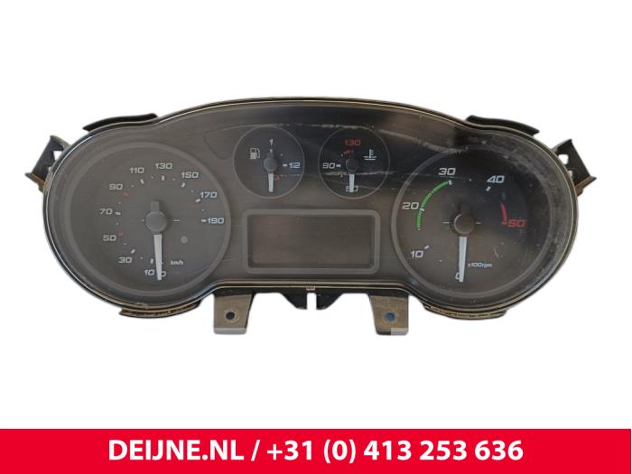 Iveco New Daily Tacho - Kombiinstrument KM O243621