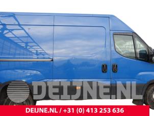 Iveco New Daily Sliding door, right O243638 photo 3