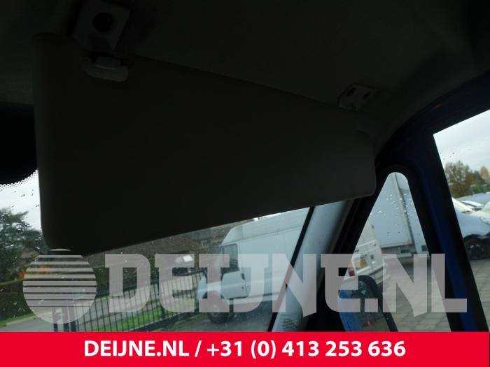 Iveco New Daily Sonnenblende O243649