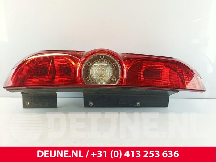 Opel Combo Achterlicht links O243687