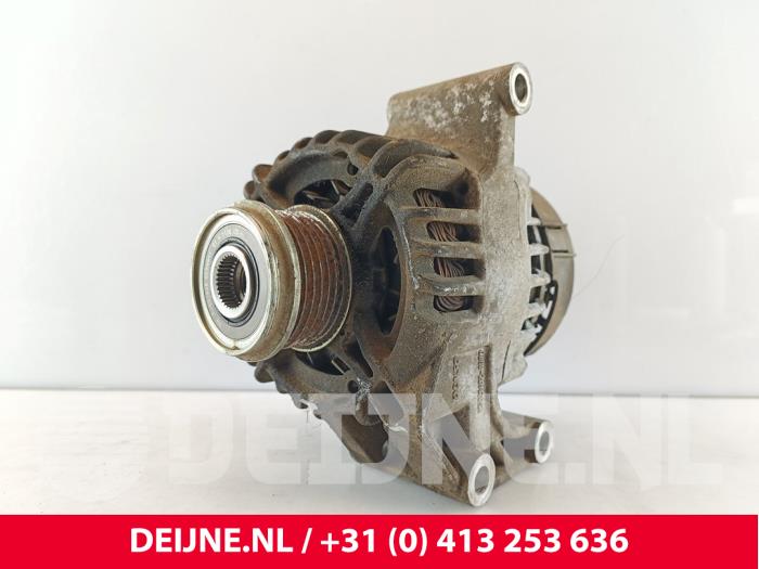 Dynamo van een Opel Combo 1.3 CDTI 16V ecoFlex 2014