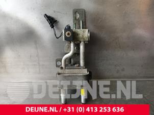 Gebruikte Warmtewisselaar Volvo V60 I (FW/GW) 2.4 D6 20V Plug-in Hybrid AWD Prijs € 50,00 Margeregeling aangeboden door van Deijne Onderdelen Uden B.V.