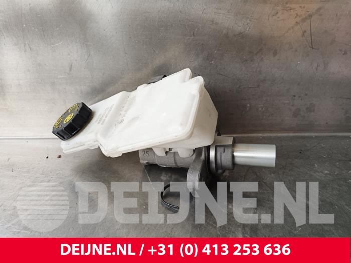 Lynk & Co 01 Hauptbremszylinder O243739