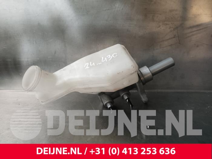 Maxus eDeliver 3 Hauptbremszylinder O243771