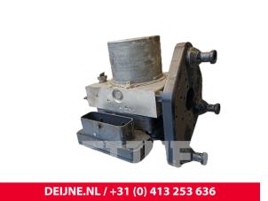 Mercedes Sprinter ABS Pumpe O243782 foto 2