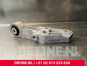 Lynk & Co 01 Motorsteun O243906 foto 2