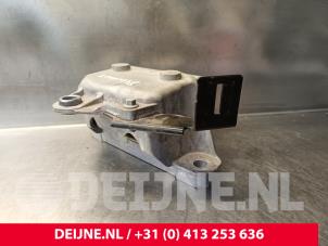 Gebruikte Motorrubber Lynk &amp; Co 01 1.5 PHEV Prijs € 72,60 Inclusief btw aangeboden door van Deijne Onderdelen Uden B.V.