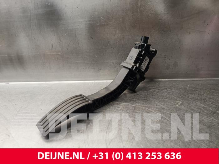Lynk & Co 01 Gaspedal O243930