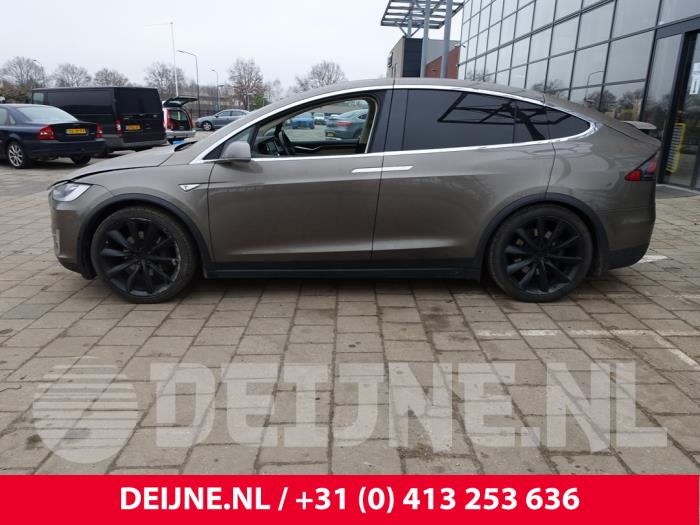 Tesla Model X Ruitmechaniek 4Deurs links-achter O244003