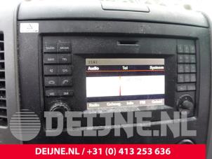 Gebruikte Radio Mercedes Sprinter Prijs € 302,50 Inclusief btw aangeboden door van Deijne Onderdelen Uden B.V.