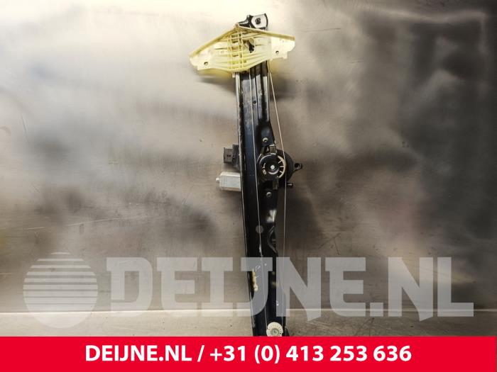 Toyota Pro-Ace Fenstermechanik 2-türig links vorne O244054