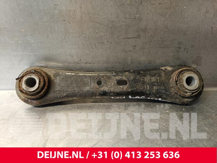 Volvo V60 Rear wishbone, right O244126