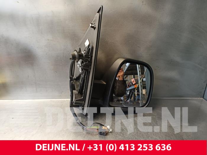 Opel Vivaro Außenspiegel rechts O244137