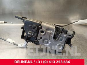 Opel Vivaro Deurslot Mechaniek 2Deurs rechts O244139 foto 3