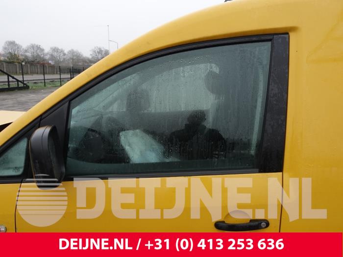 Volkswagen Caddy Türscheibe 2-türig links O244313