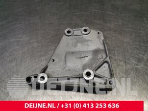 Opel Combo Klimapumpe Stütze O244344 foto 2