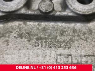 Opel Combo Klimapumpe Stütze O244344 foto 3