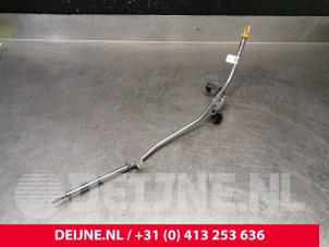 Gebruikte Peilstok Olie Opel Combo 1.3 CDTI 16V Prijs € 18,15 Inclusief btw aangeboden door van Deijne Onderdelen Uden B.V.